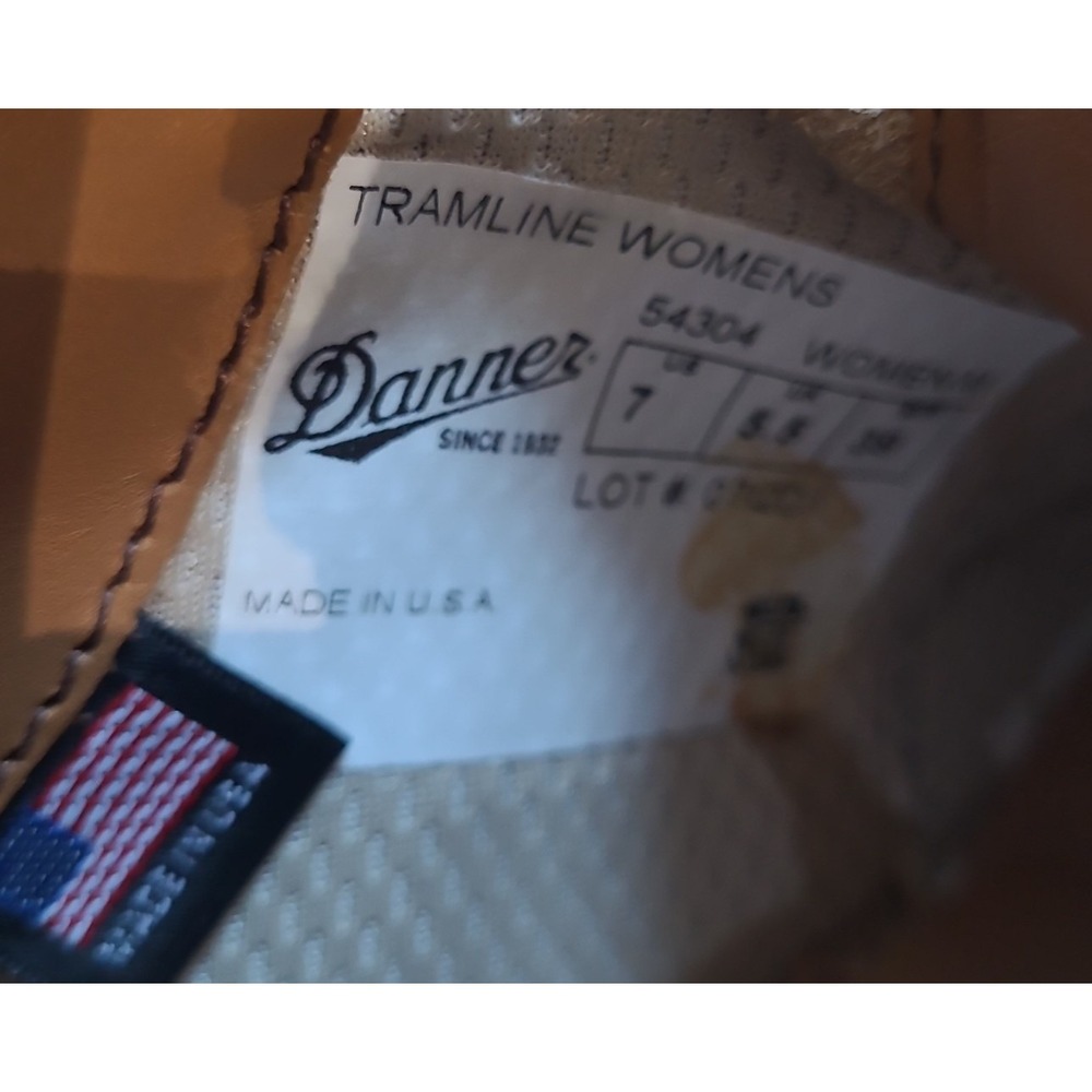 Danner Tramline Leather work hiking lace up Boot vibram sole Women SZ 7 GUC gorp - Picture 3 of 11